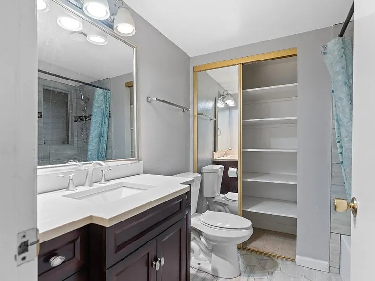 1083 Alta Mira Dr — Photo 20