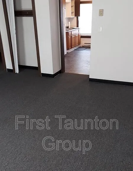2 Union St #5 — Photo 4