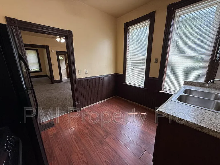 2439 N Dr William Finlayson St — Photo 19