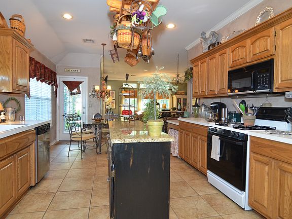 Lots of Counter Space