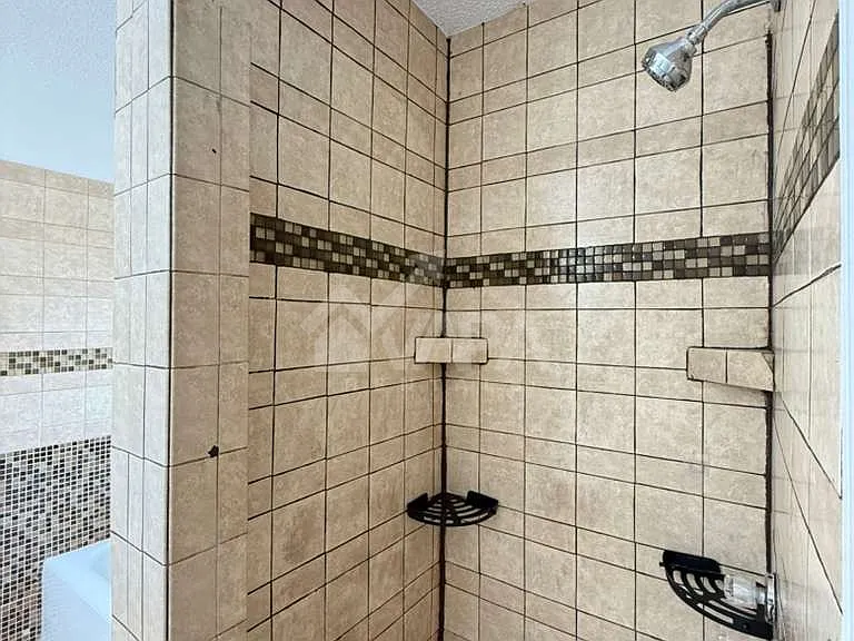 3230 Bear Springs Dr — Photo 12