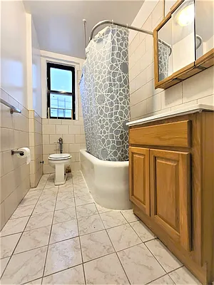 Rented by Oxford Property Group | media 9