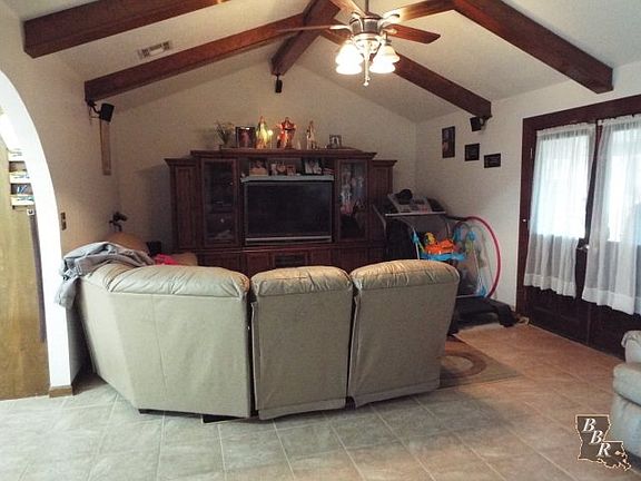 2nd image of 1601 Chatsworth Dr