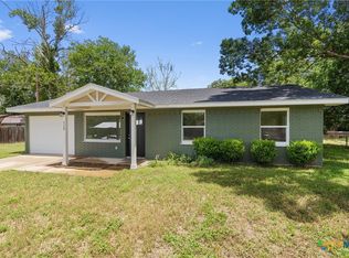 115 Sycamore St, Luling, TX 78648