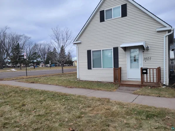 1021 N 8th St, Superior, WI 54880