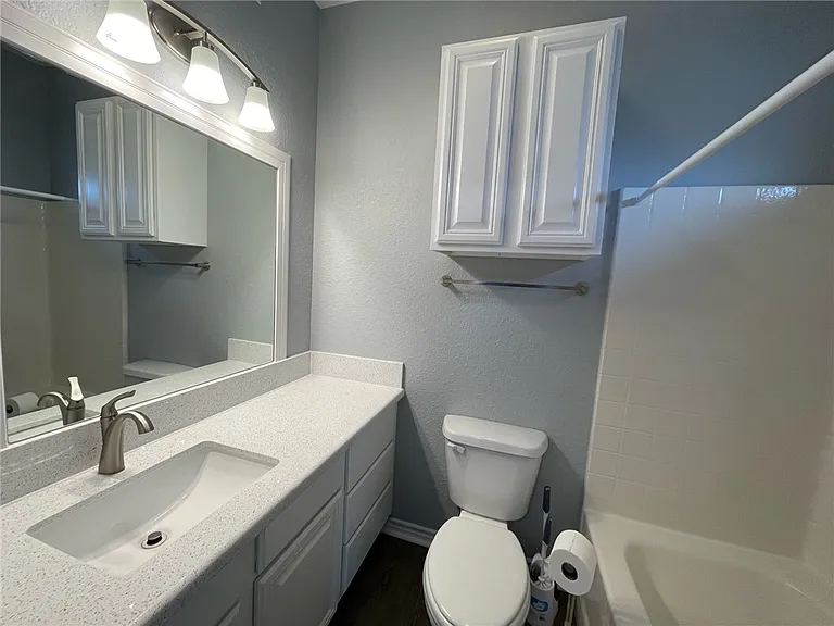 3838 Oldenburg Ln — Photo 9