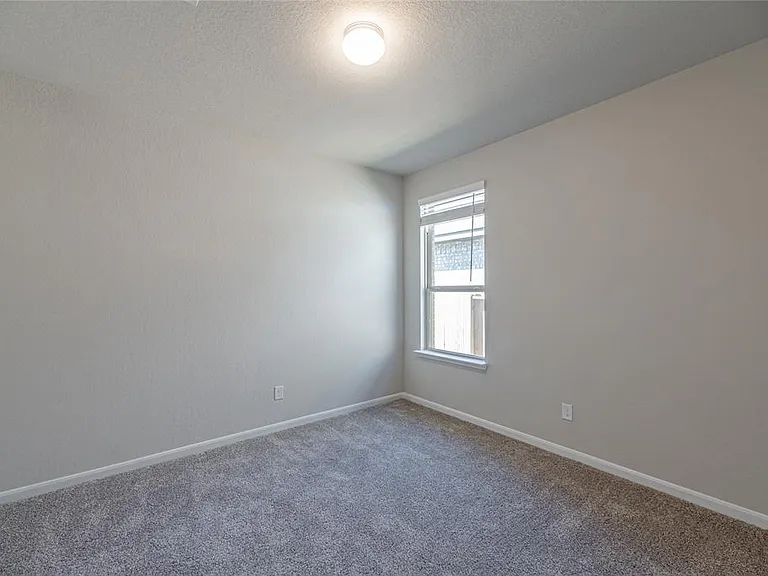 28503 Hannahs Harbor Ln — Photo 22
