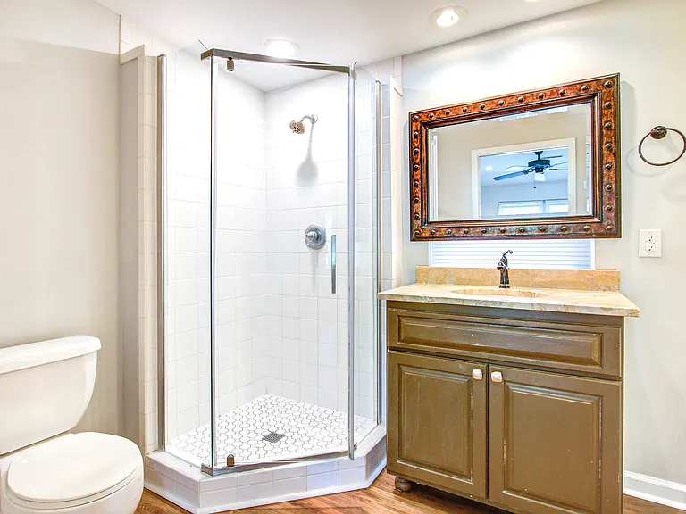 Primary Suite Bathroom