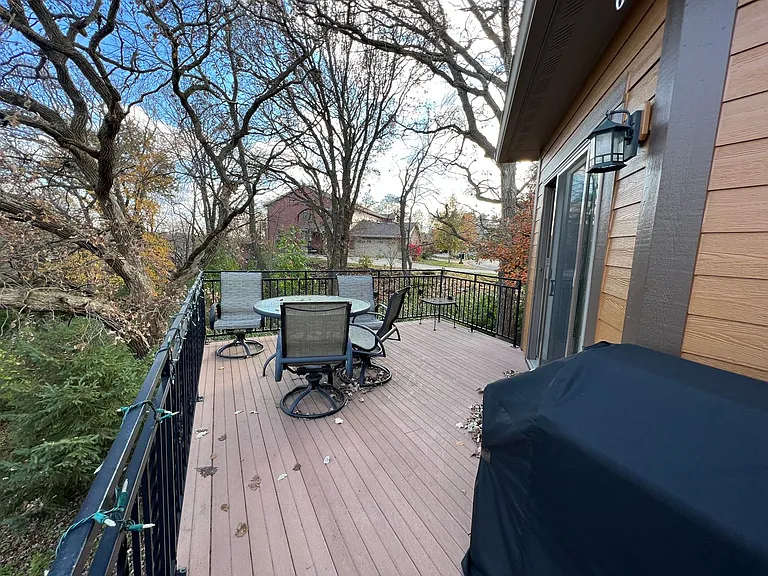 694 Panorama Cir NW — Photo 27