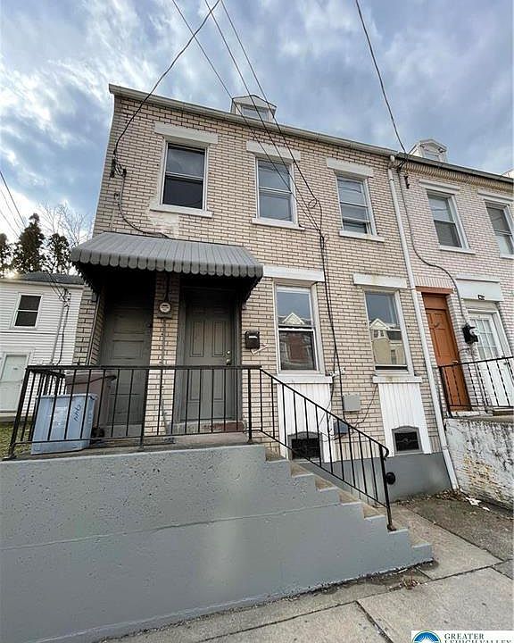 1st image of 944 W Gordon St