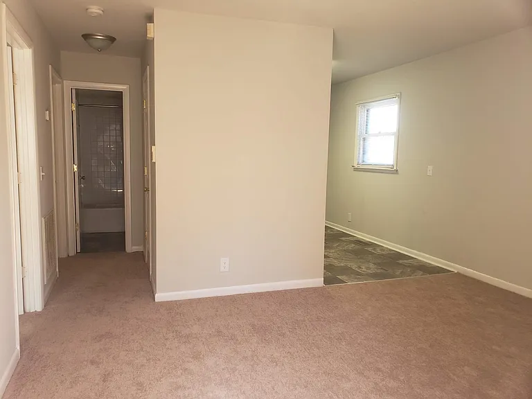 3312 Niagara Dr #B — Photo 9