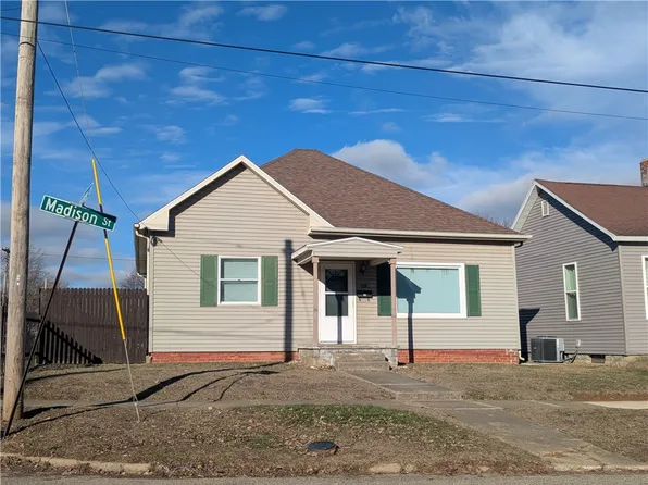 309 E Madison St, Paris, IL 61944