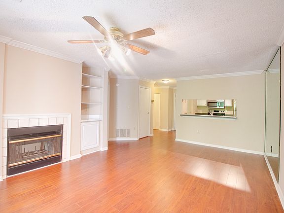 4th image of 3655 Habersham Rd NE APT B244