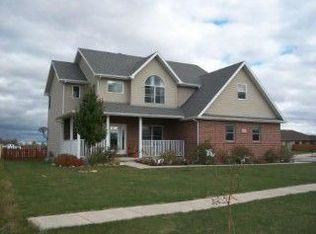 1980 Taller Rd, Morris, IL 60450