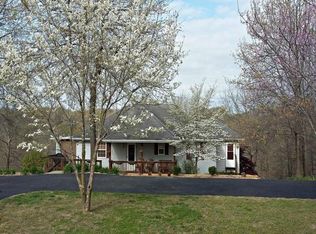 207 Redbird Dr, Spokane, MO 65754