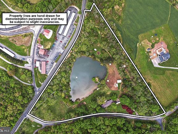 3rd image of 60 Maple Grove Rd