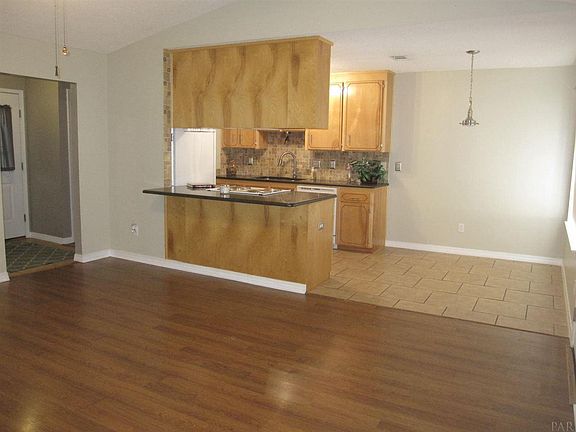 3rd image of 8641 Blue Jay Way