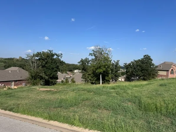 1525 Emily Cir, Sapulpa, OK 74066