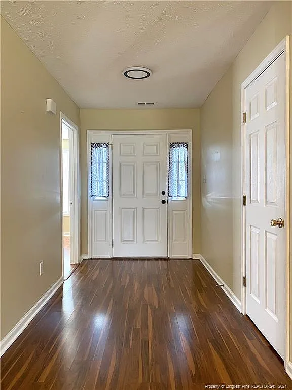 675 Americana Dr — Photo 4