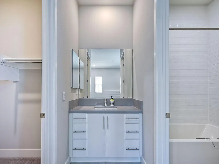 13710 Goldenpine Trl — Photo 21