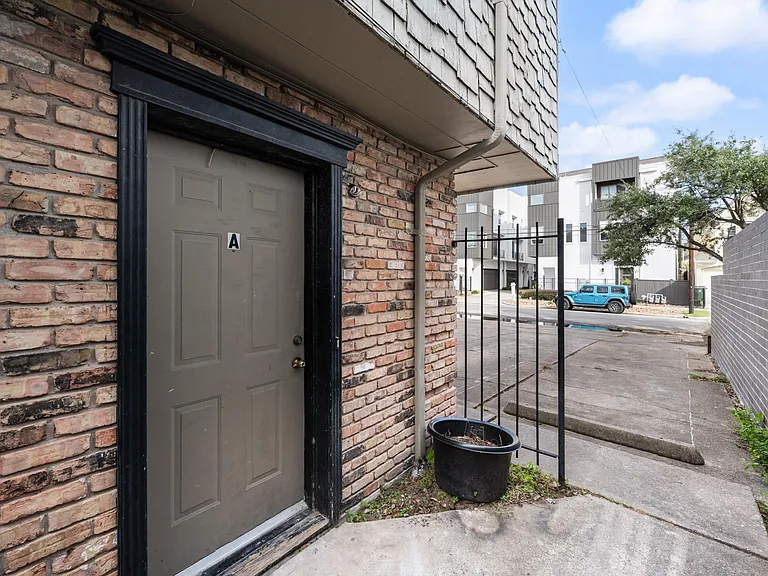 2012 Brun St #A — Photo 15