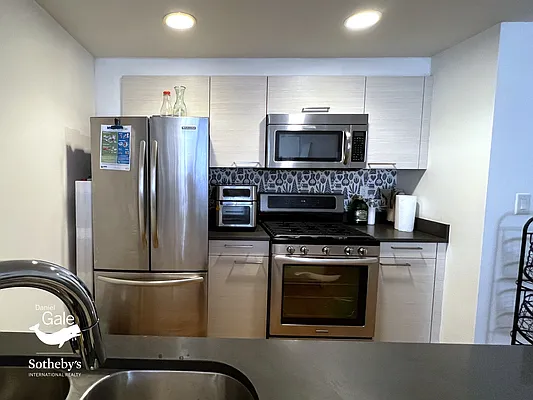 Rented by Daniel Gale Sotheby's International Realty | media 8