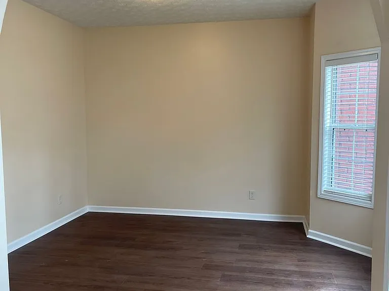 318 Derby Dr — Photo 5