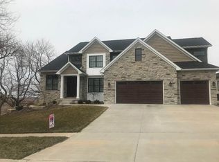 1012 S 8th St, Eldridge, IA 52748