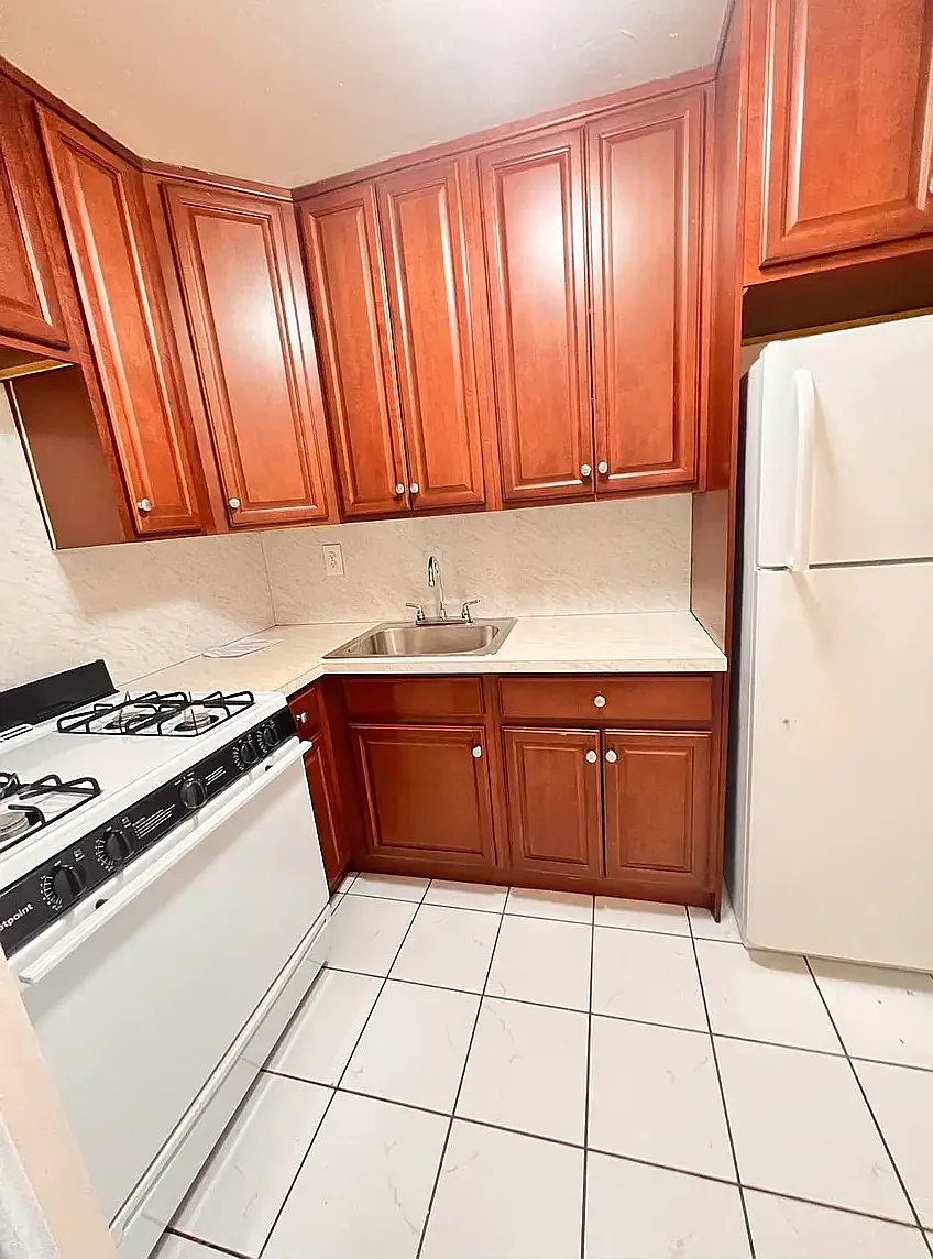 1655 Flatbush Avenue — Photo 2