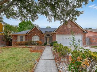 12011 Essenbruk Dr, Houston, TX 77066