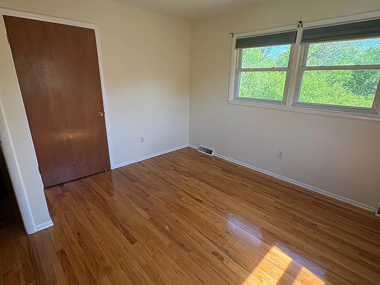 7 Apple Blossom Ln #B — Photo 16