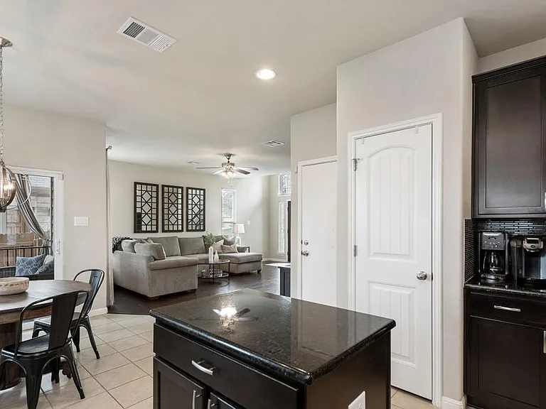 11217 Persimmon Gap Dr — Photo 14