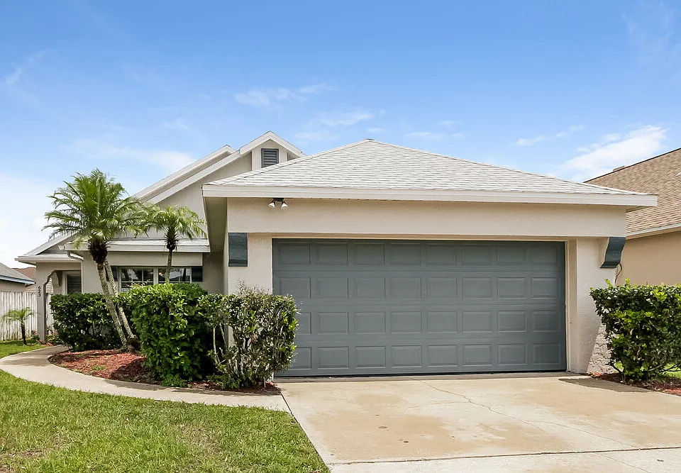 623 Weybridge Ct