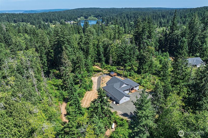 3rd image of 13642 NW Red Maple Way