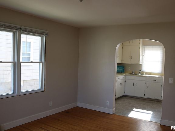 2nd image of 1824 28th Ave