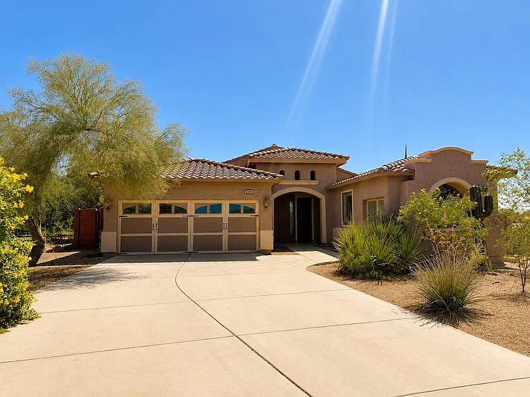 3893 W Long Dr — Photo 1
