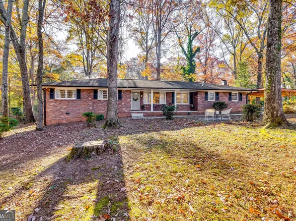 5592 Brady Dr, Stone Mountain, GA 30087