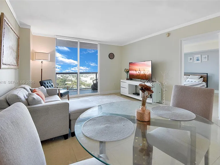 1800 N Bayshore Dr #2308 — Photo 3