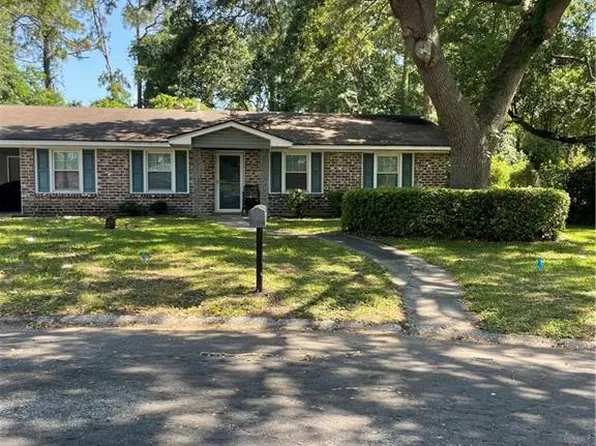 199 Fairway Oaks Dr, Brunswick, GA 31525