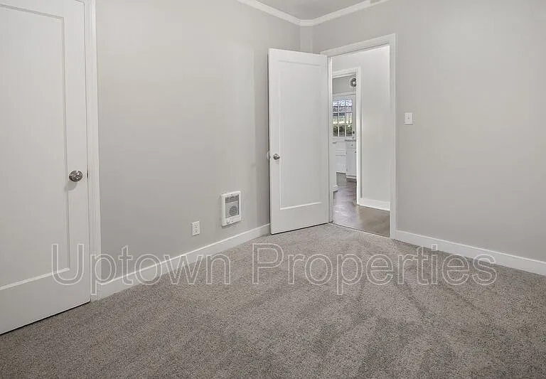 1344 NE 68th Ave — Photo 9