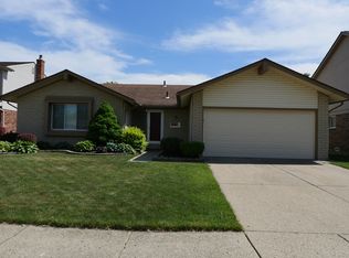 42709 Keystone Ln, Canton, MI 48187