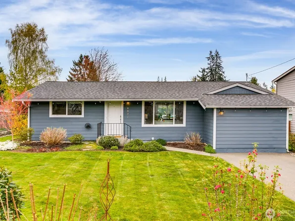 8822 216th Street SW, Edmonds, WA 98026