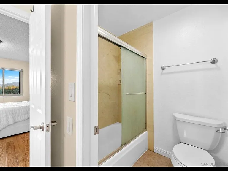 11168 Poblado Rd — Photo 18
