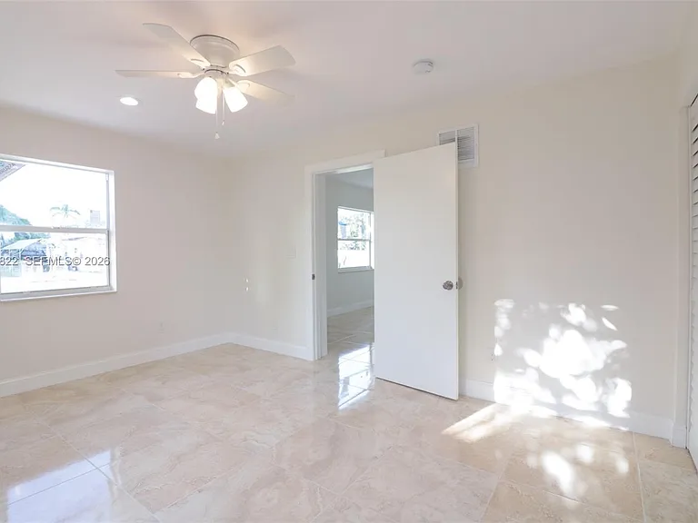 3014 NW 6th St — Photo 15
