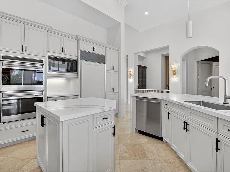 17921 Villa Club Way — Photo 23