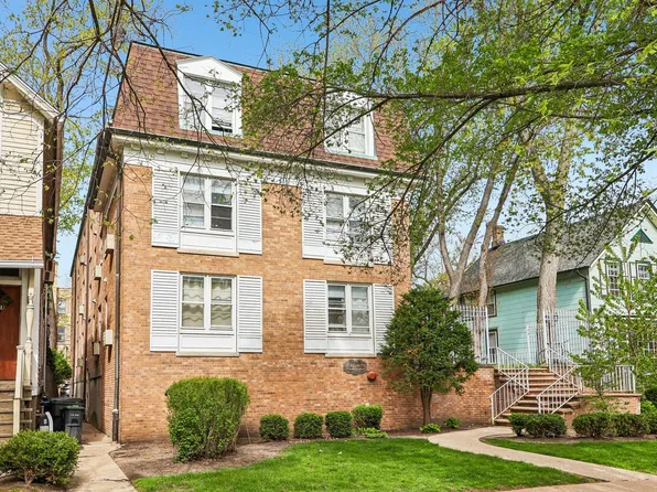 2038 Sherman Ave APT 3A, Evanston, IL 60201