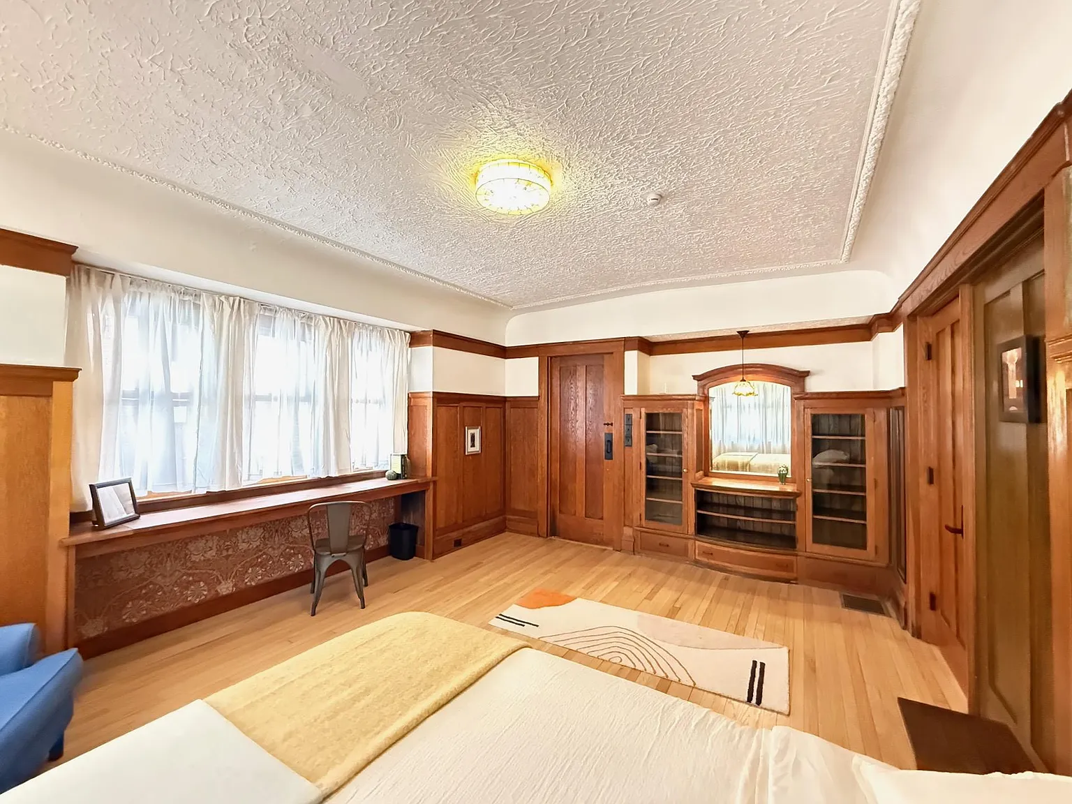 4 bed, 3.5 bath, 3765 sqft, $797 — Photo 3
