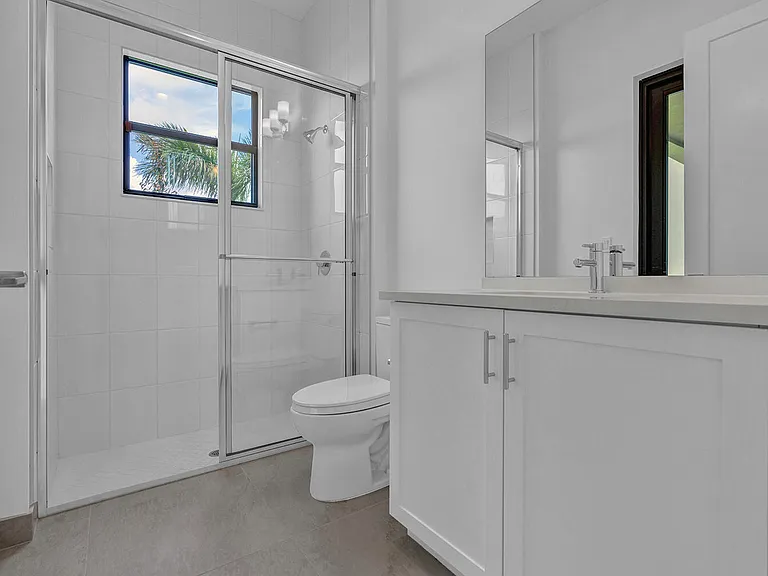 9523 Riverside Park Dr — Photo 17