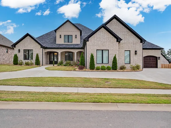 1630 Dolphin Dr, Conway, AR 72034