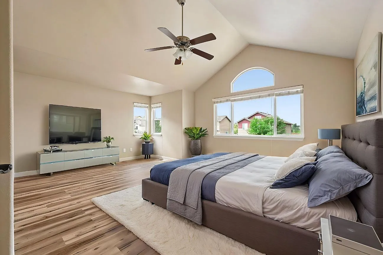 6 bed, 3120 sqft, $3,100 — Photo 3